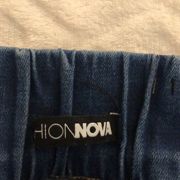 High Rise Fashion Nova Jeans - Picture 3 of 6